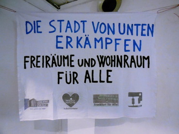 Mangel an bezahlbaren Wohnungen in Frankfurt am Main führt zur Formierung von Protesten.